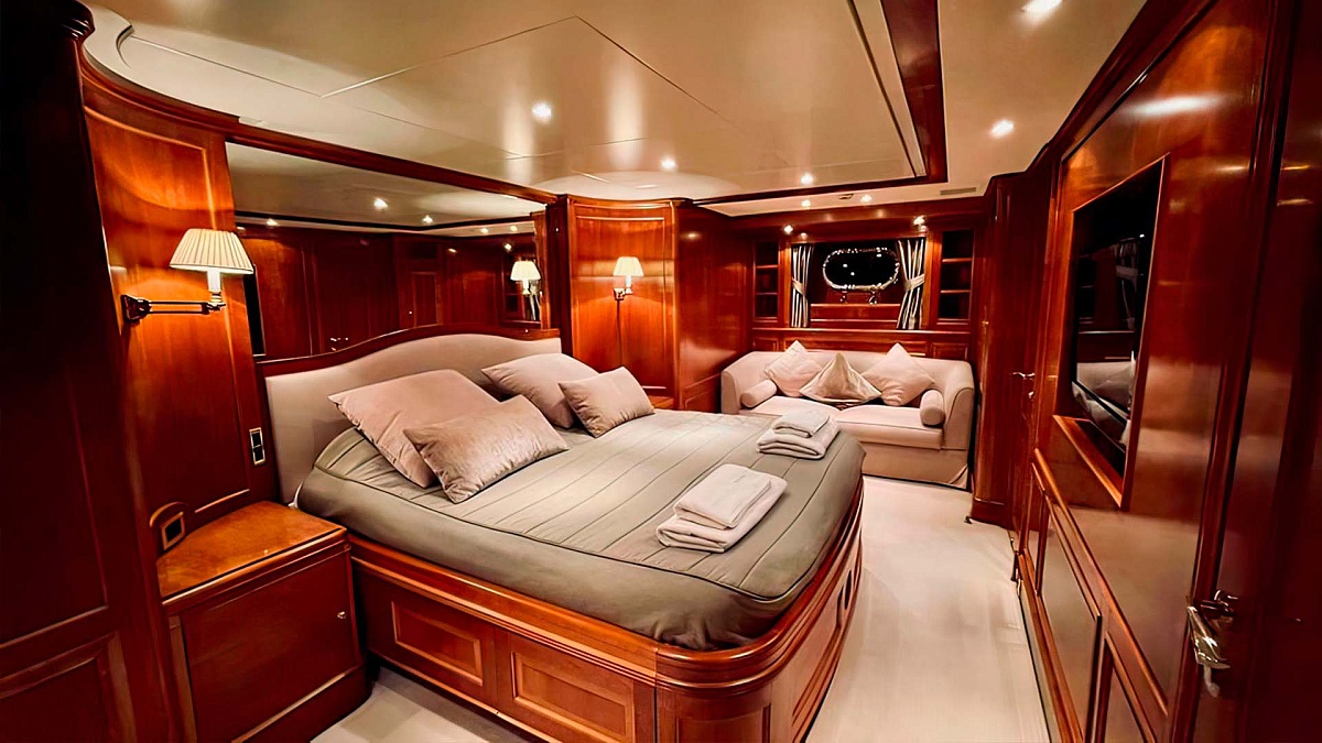 Аренда моторной яхты Benetti 30 Galaktika Skay на Мальдивах